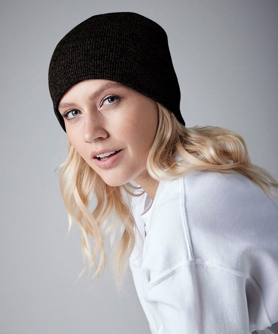 Two-tone pull-on beanie